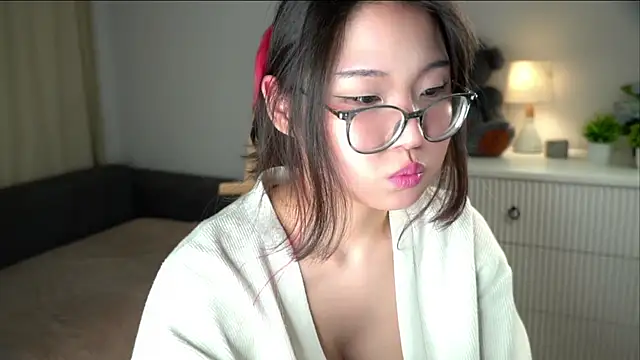 NelleMihalko live sex cam