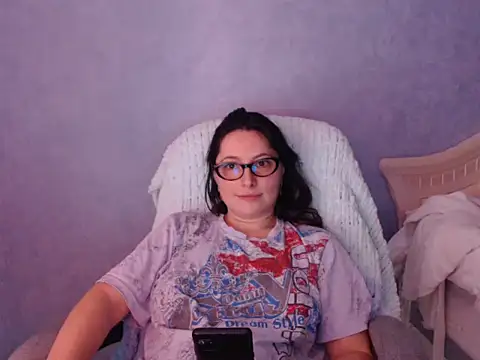 luckylisa23 - LuckyLisa23's free webcam - UK Sex Cams