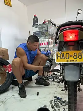 paul22cm- (Ask my age) - suck my balls