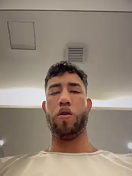 liam_bronw's live cam