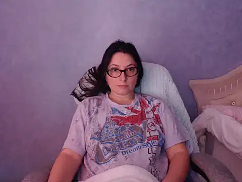 luckylisa23 - LuckyLisa23's free webcam - UK Sex Cams