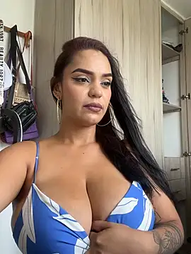 sara-77 - Sara-77's free webcam