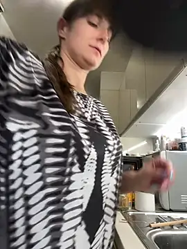 jennifer11772 - Jennifer11772's free webcam - UK Sex Cams