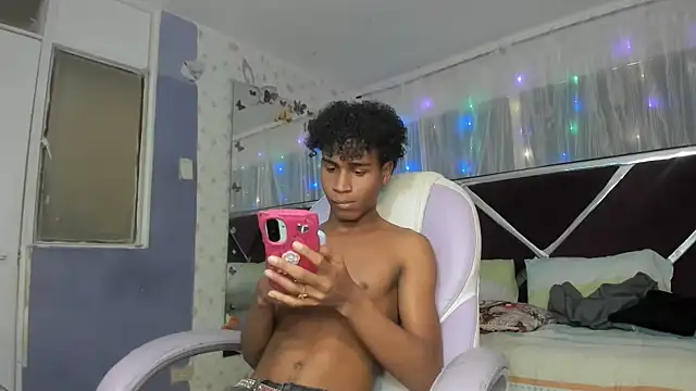 Santy_bigcock_01 live sex cam