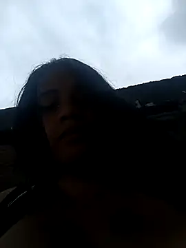 Webcam Model (AbellaLizz)  is live.Free join now!