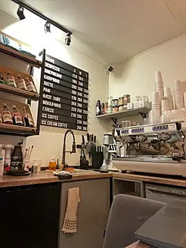 cinnabon_ live sex cam