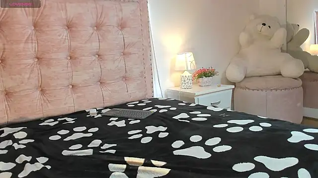 ailinrose - AilinRose's free webcam - UK Sex Cams