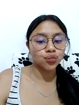 Webcam Model (SofieLove_01)  is live.Free join now!