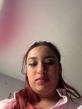 Webcam Model (naomirouse_)  is live.Free join now!