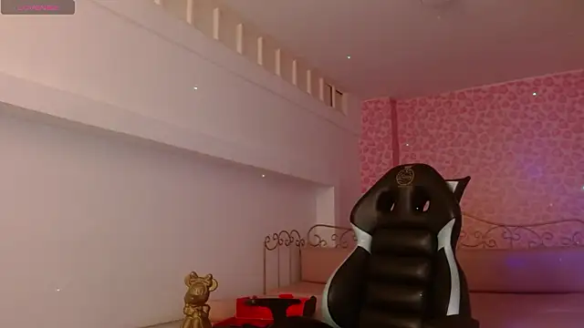 nina_harpper_ - Nina_harpper_'s free webcam - UK Sex Cams