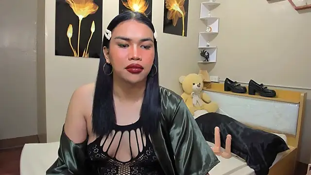 hugecelestina live sex cam