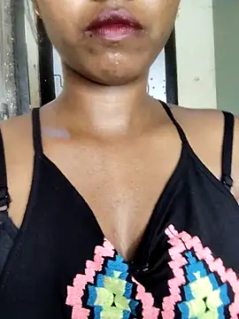 Webcam Model (Simran_0011)  is live.Free join now!