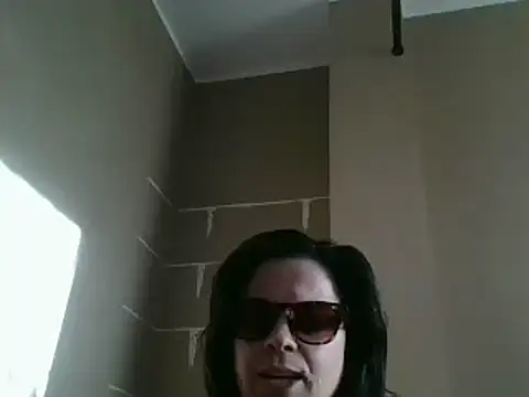 italianasisixx - ITALIANASISIXX's free webcam - UK Sex Cams