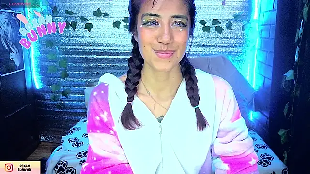 roxanbunny1 - Roxanbunny1's free webcam - UK Sex Cams