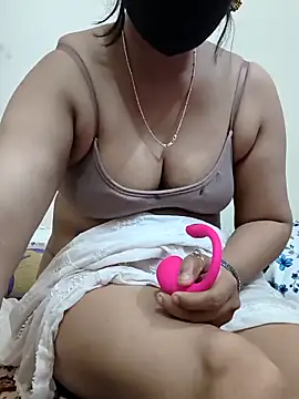 HeartlessGirl webcam