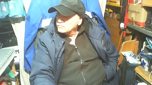 nonnomaturobisex (M grandpa) - MATURO SEGA CAZZO,CULO,PIEDI,BOCCA.