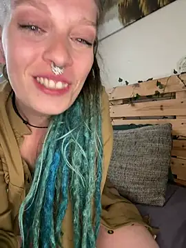 MenaDreadfull Live Webcam on Stripchat