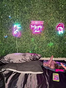 renathickass - RenaThickAss's free webcam - UK Sex Cams