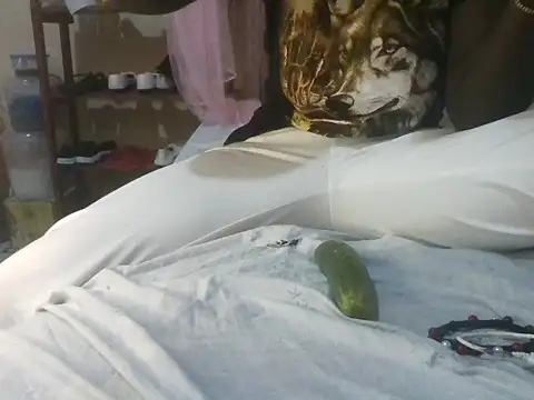 sexyb4 - Sexyb4's free webcam - UK Sex Cams