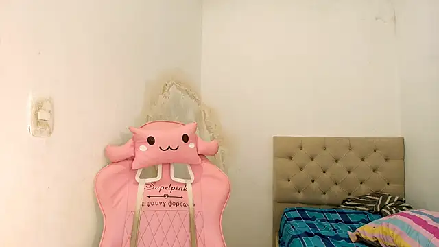 miss_noah18 - Miss_noah18's free webcam - UK Sex Cams