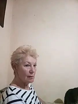 Webcam Model (Calypso-Loove) is live