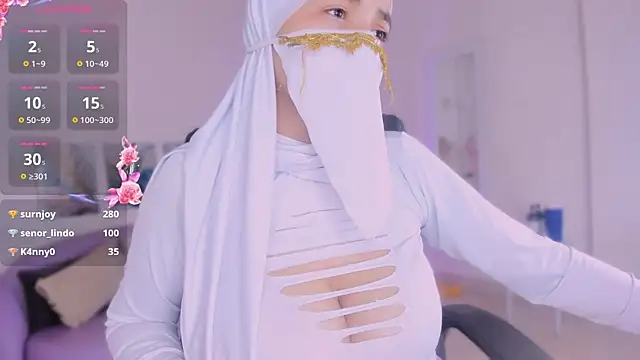 salma_isawwii (F young) - suck dildo