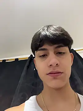 lander_cruz - Lander_Cruz's free webcam - UK Sex Cams