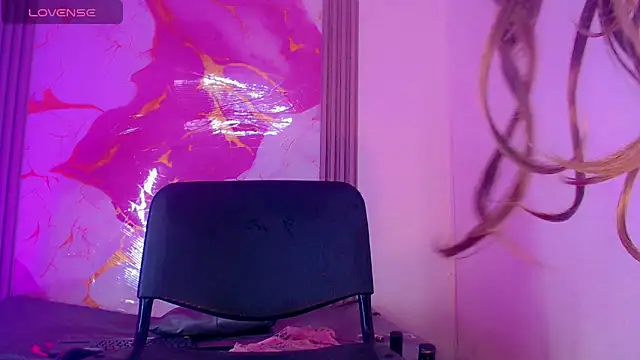 tiffany_miller_ - Tiffany_Miller_'s free webcam - UK Sex Cams