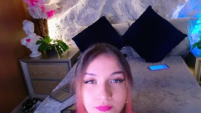 bella_mush - Bella_mush's free webcam - UK Sex Cams