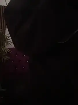 Webcam Model (aurora_ec)  is live.Free join now!