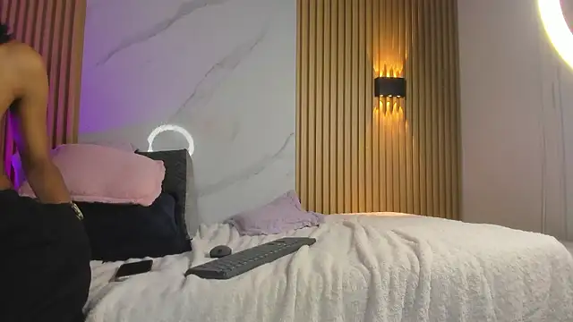 miss_elektranova - Miss_ElektraNova's free webcam - UK Sex Cams