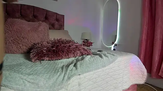 zoe_cute2 - Zoe_cute2's free webcam - UK Sex Cams