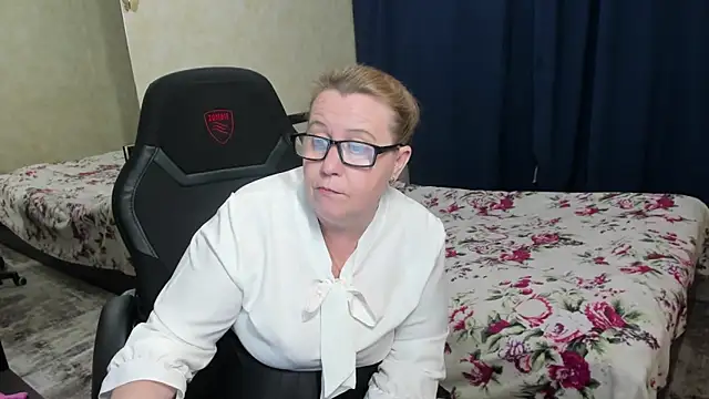 frau_marta - Frau_Marta's free webcam - UK Sex Cams