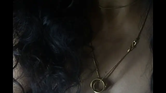 -AyeshaSinghania- webcam