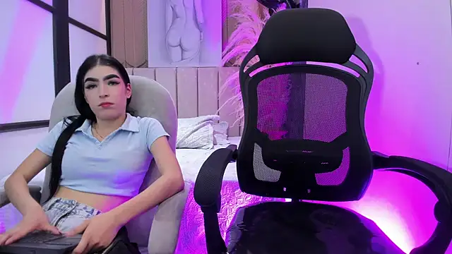 lorrainehunter - LorraineHunter's free webcam - UK Sex Cams