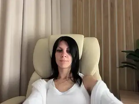 InjaAtHome live sex cam