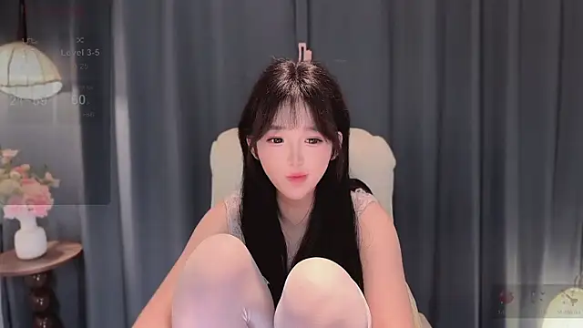 美女Yaiyigirl在线直播