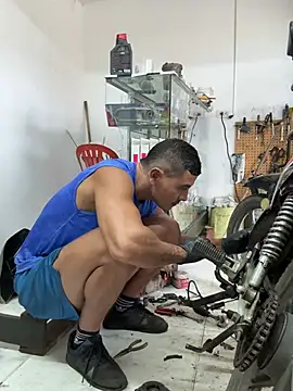 paul22cm- (Ask my age) - slide my cock out