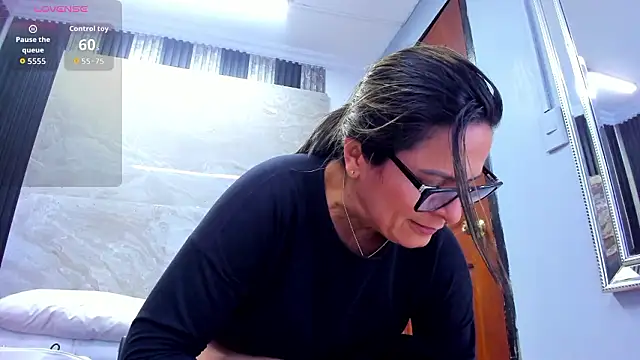 agatha_pleasure - Agatha_Pleasure's free webcam - UK Sex Cams