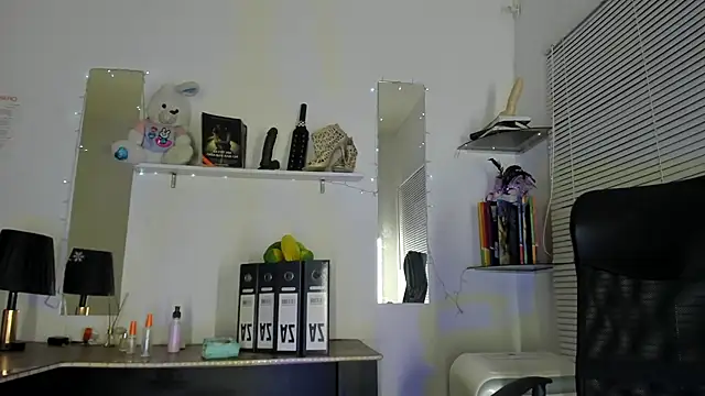 ivimiller@xh - IviMiller@xh's free webcam - UK Sex Cams