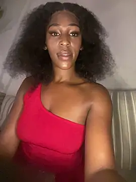 Webcam Model (SP1CY_MOMMY)  is live.Free join now!