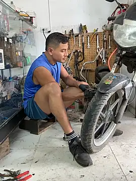 paul22cm- - Paul22cm-'s free webcam - UK Sex Cams