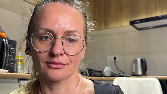 mommy_nadin - Mommy_nadin's free webcam - UK Sex Cams