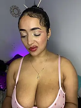 saharqamar - SaharQamar's free webcam - UK Sex Cams