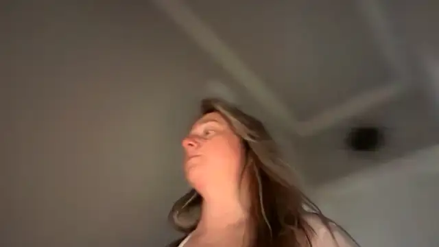 vivian_mayxxx (F milf) - 💦Squirt for ya