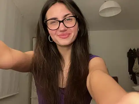 Ellamay06's live cam