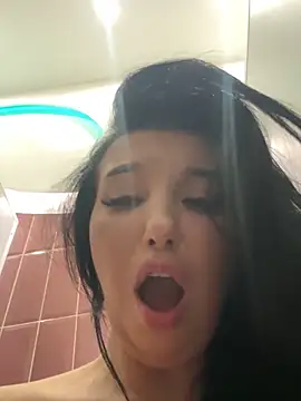 Tisha_Busty live sex cam