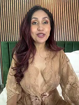 monicamoret - MonicaMoret's free webcam - UK Sex Cams