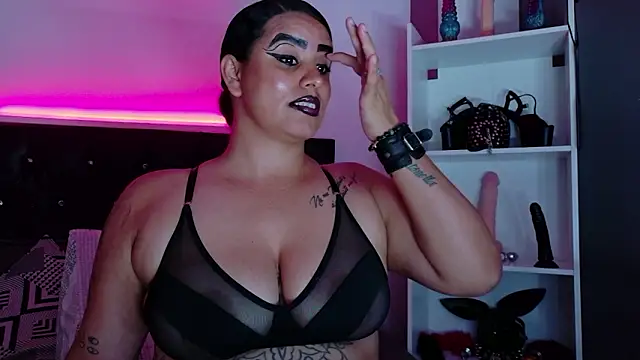 Webcam Model (MariaGaitan) is live