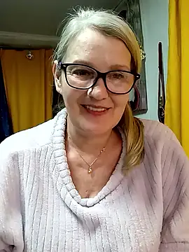 irinamaux live sex cam